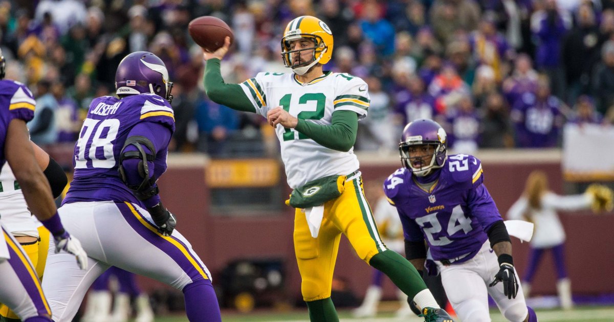The NFC North title looks to feature a battle between the Packers and Vikings once again.